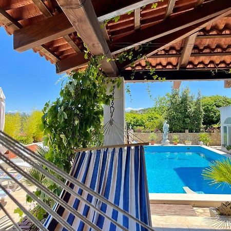 Apartman Gorana With Swimming Pool Jelsa  Ngoại thất bức ảnh