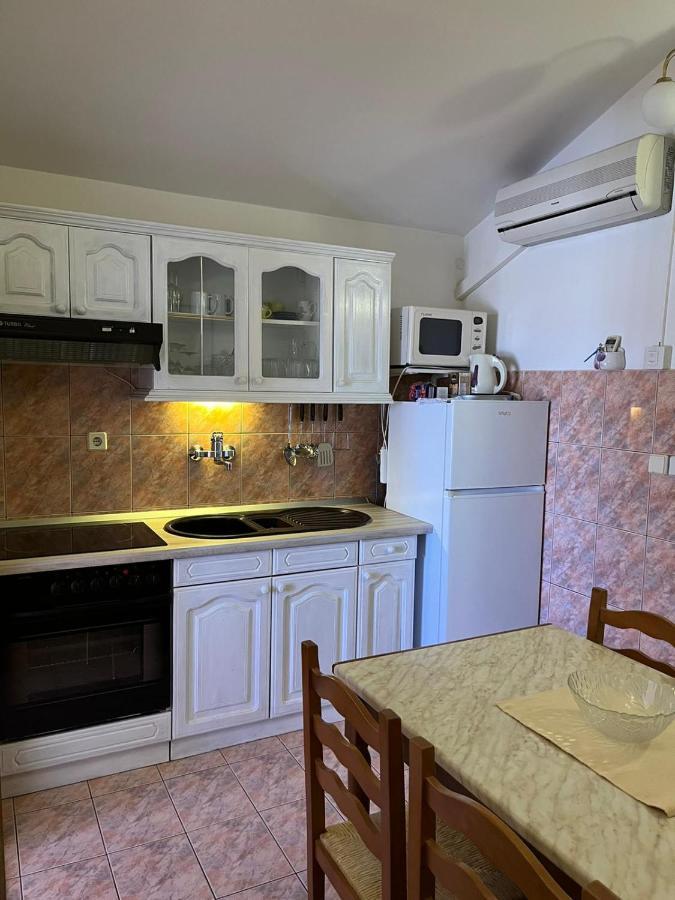 Apartman Gorana With Swimming Pool Jelsa  Ngoại thất bức ảnh